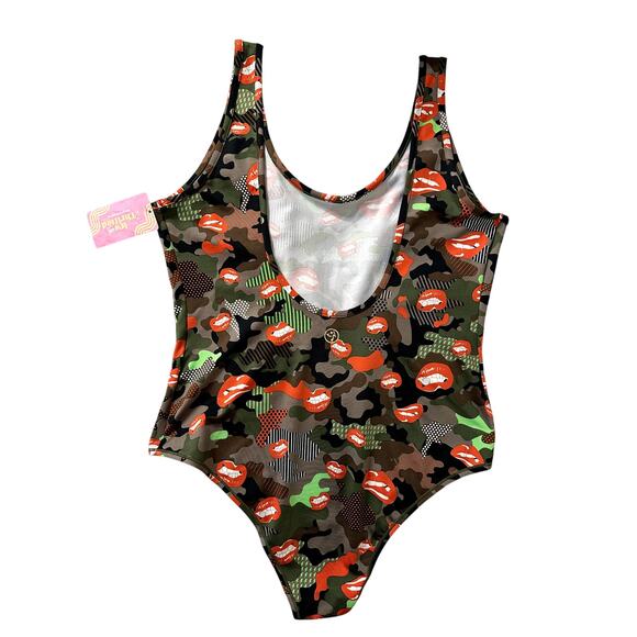 #268 Zumba Camo Lips Bodysuit - Size XXL Tank One Piece Activewear Statement Fit - Picture 2 of 3